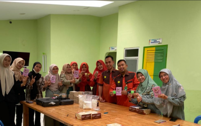 Implementasi Model Praktik Keperawatan Profesional melalui Terapi Kreatif Pembuatan Lilin Aromaterapi bagi Pasien Gangguan Jiwa di RS PKU Muhammadiyah Gombong